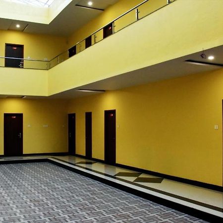 Hotel Varenya Inn Yavatmal Buitenkant foto